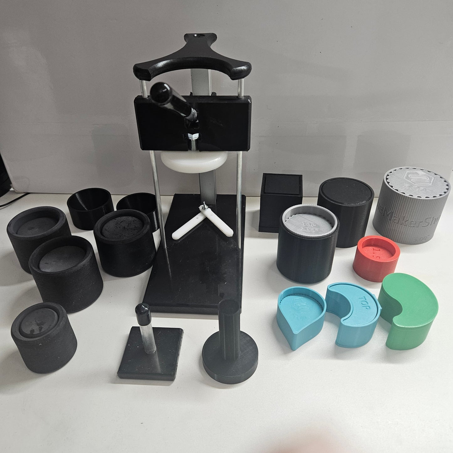 BATH BOMB / SHAMPOO BAR PRESS & 13 MOLDS