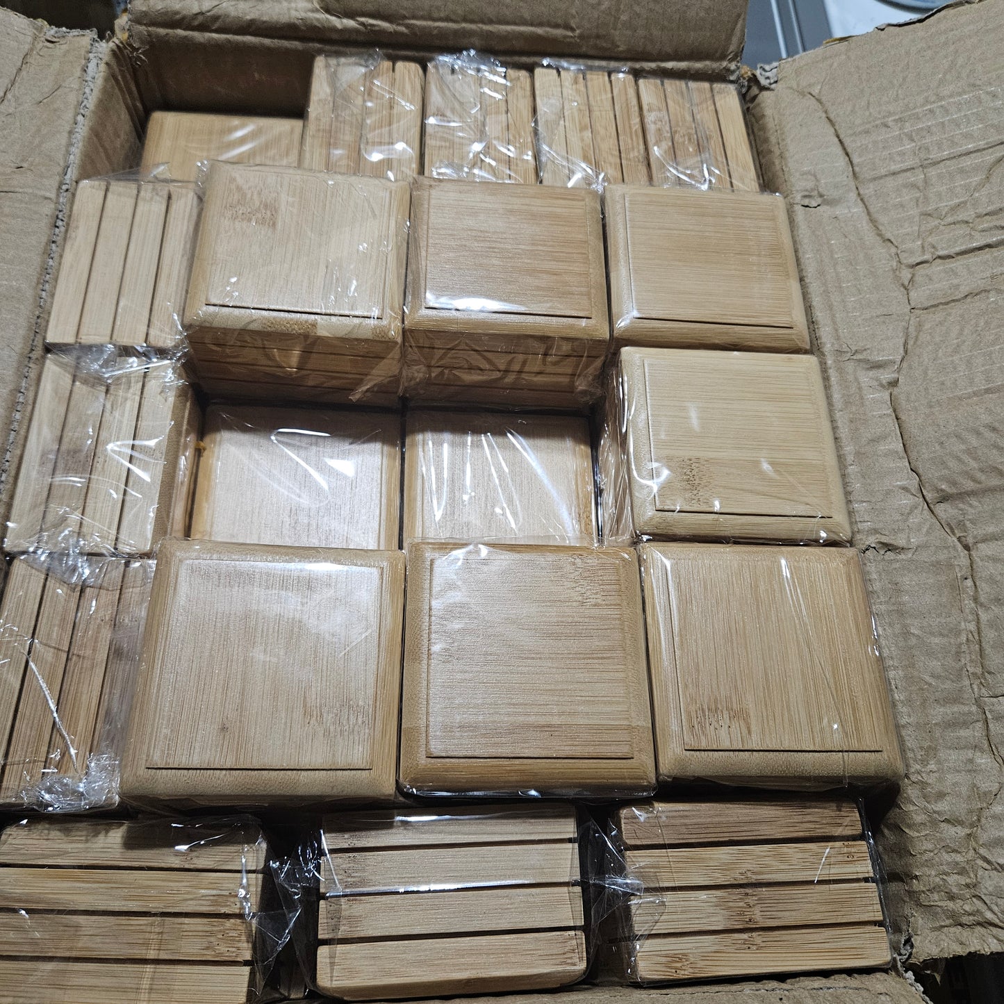 100 BRAND NEW  BAMBOO SOAP DISH / HOLDER BOXES