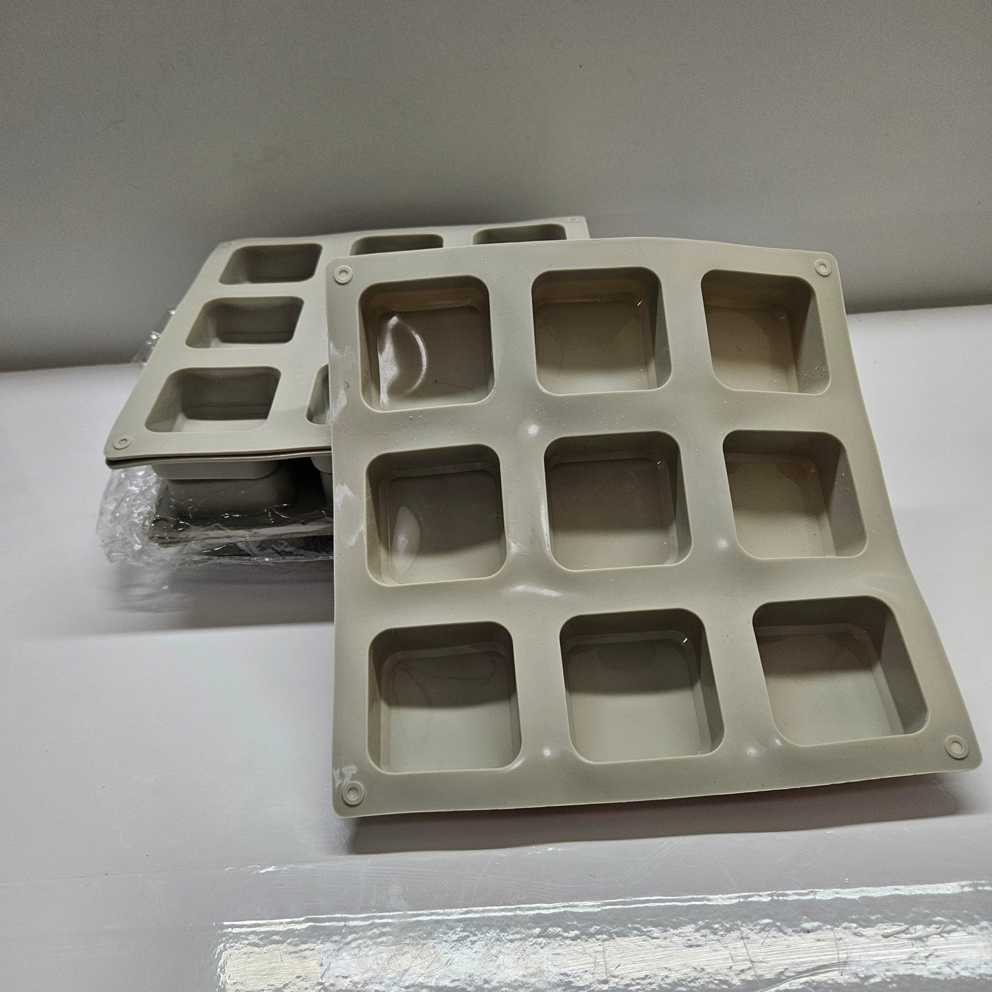 SQUARE SOAP, SHAMPOO BAR MOLD 9 BARS - LOT OF 6 MOLDS