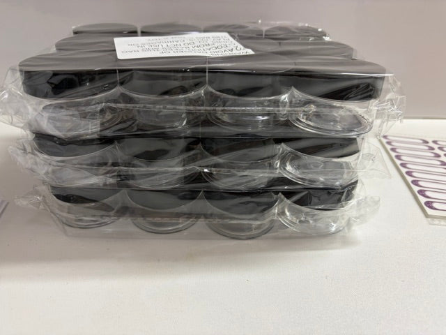 1oz Clear jars with black caps- 36- (n1)
